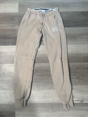 Lounge apparel Fleece lined jogger sweatpants. Women’s medium.
